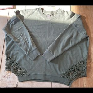 Slouchy Aerie crew-neck sweater with lace details